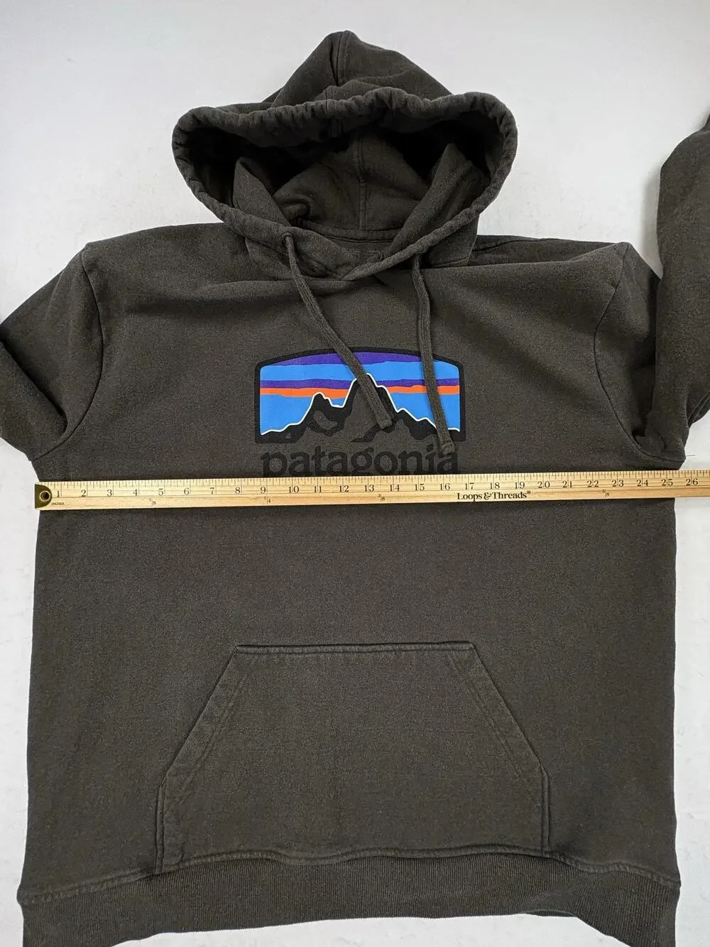 Patagonia Hoodie Mens 2XL Gray Uprisal Fleece Pullover Kangaroo Graphic Logo